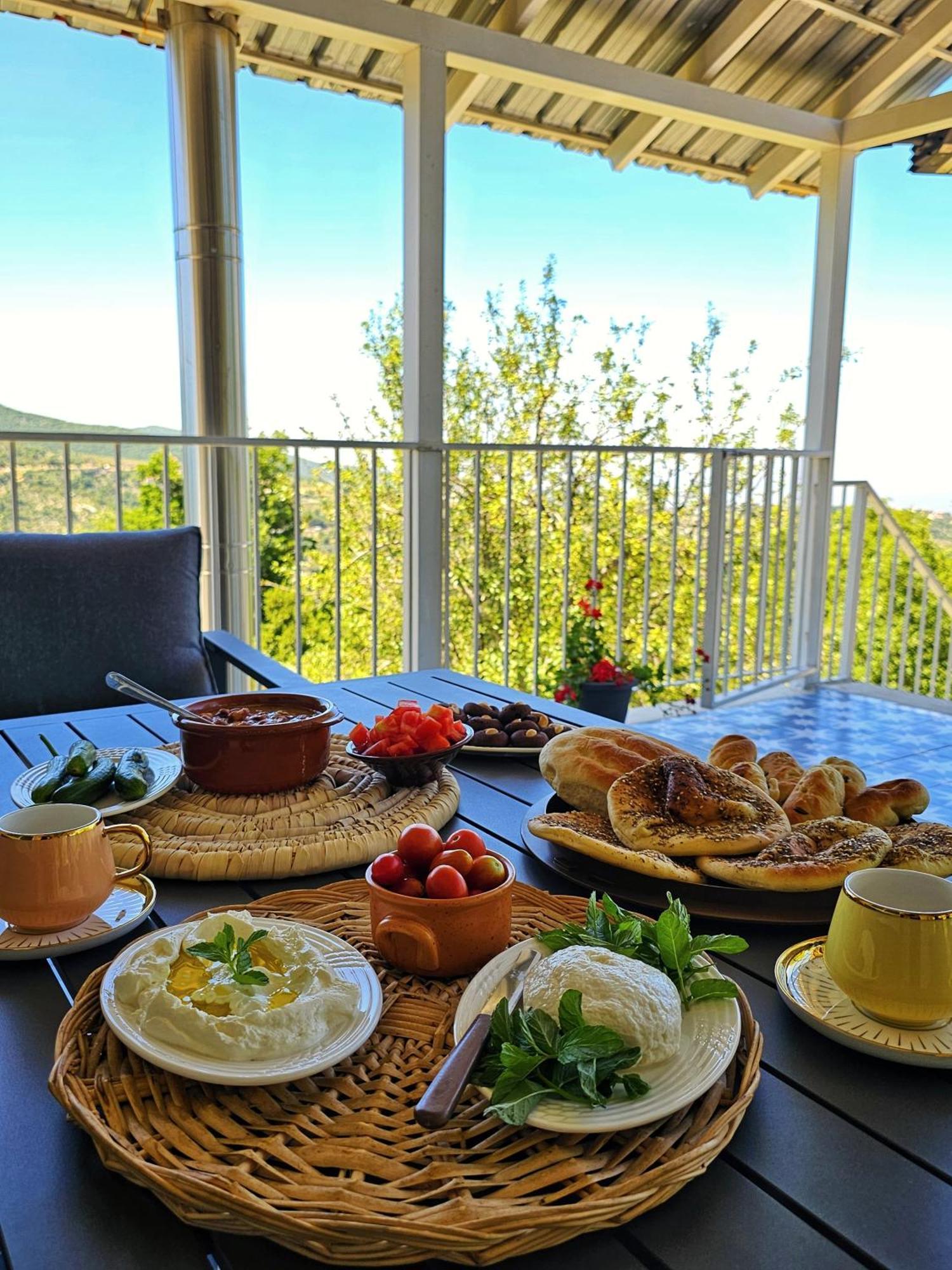 Beit Mema Villa Ad Dahr Exteriör bild